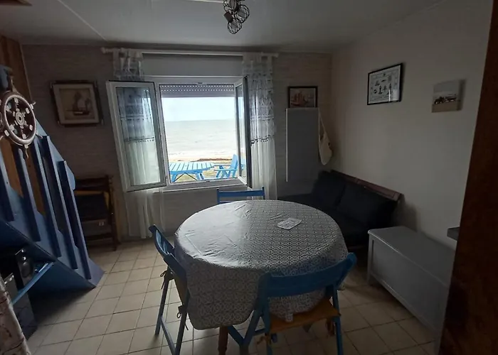 Maison De Avec Acces Direct A La *